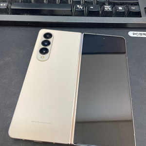 갤럭시Z폴드4 베이지 256GB 무잔상 가성비좋은 중고