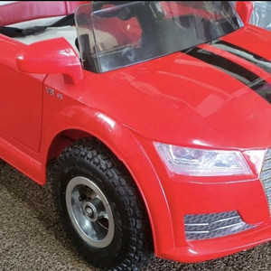 유아전동차 아우디 TT.모델(순정품 아님)