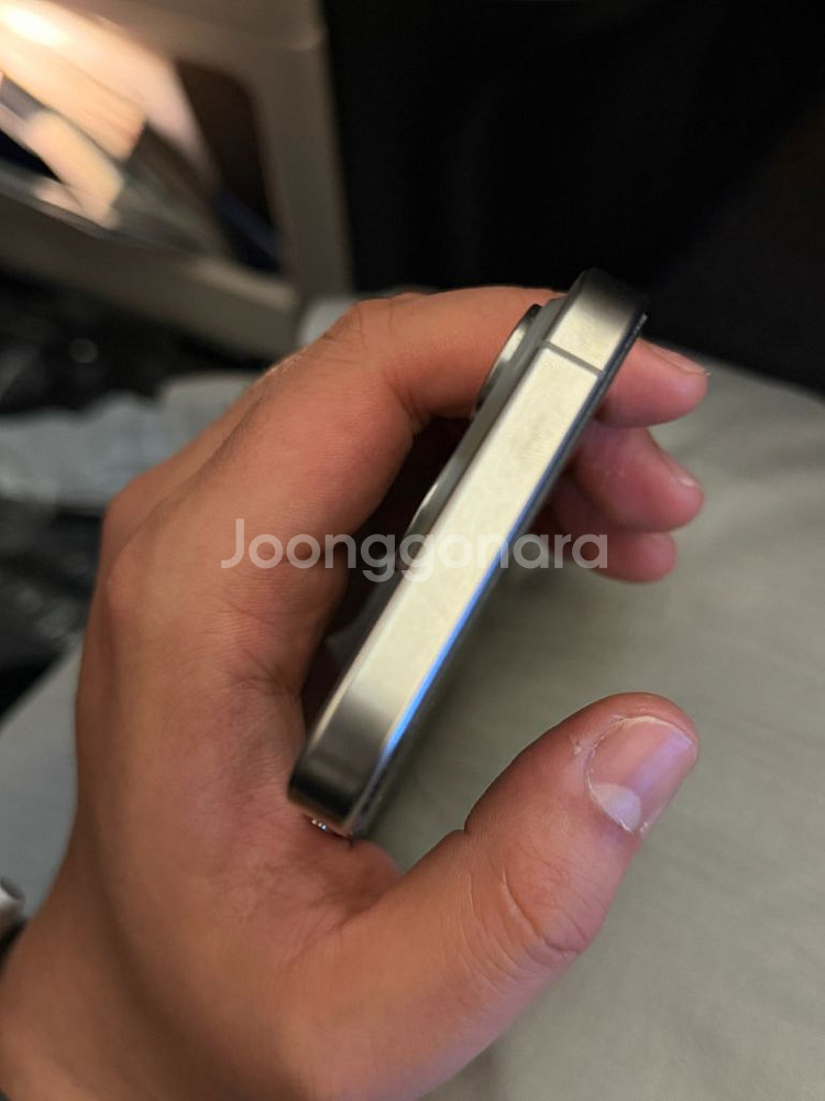 아이폰 15프로 128g 네츄럴 티타늄--5