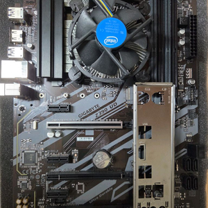 인텔 i7-9700KF CPU와 GIGABYTE Z39