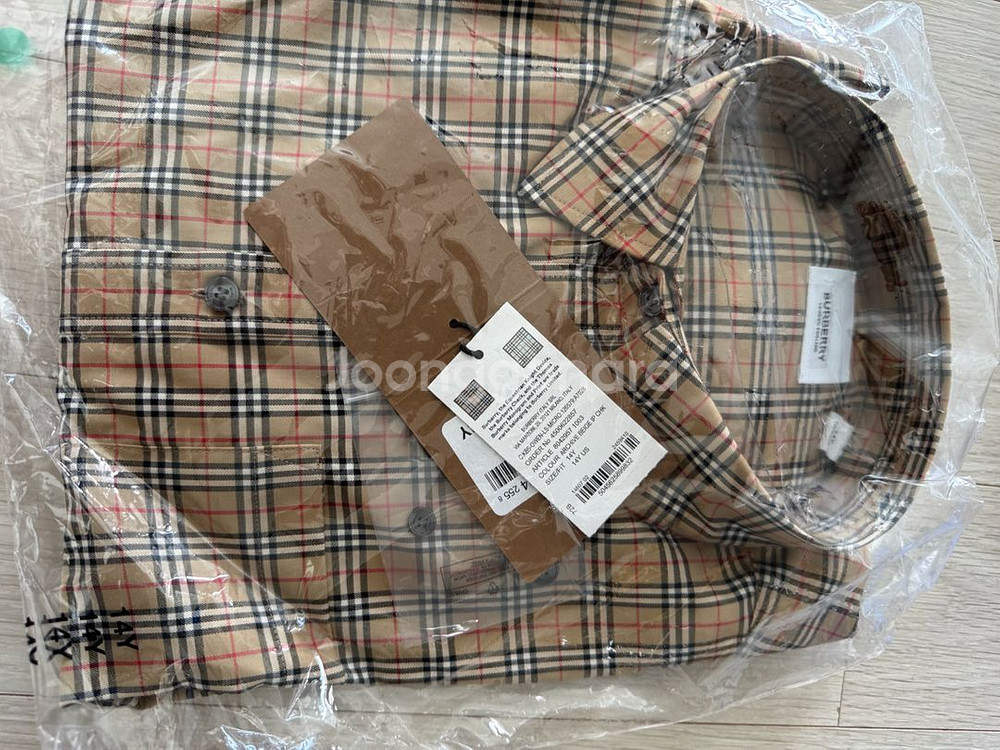 버버리 체크 플라넬 셔츠--2