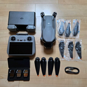 에어3s 플라이모어팝니다 2년케어 dji air3s