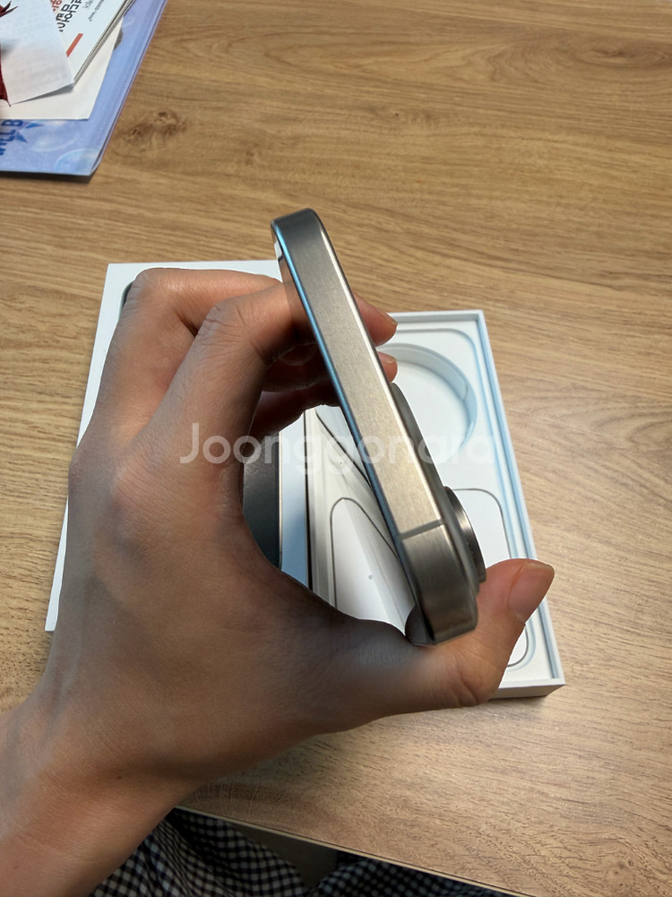 아이폰15 프로맥스 256gb 네추럴티타늄--7