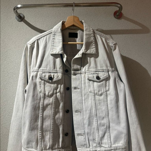 생로랑 더스티 워시 데님 자켓 판매중