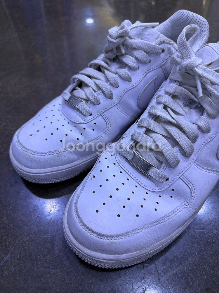 나이키 에어포스1 로우 07 트리플화이트 스니커즈265--2