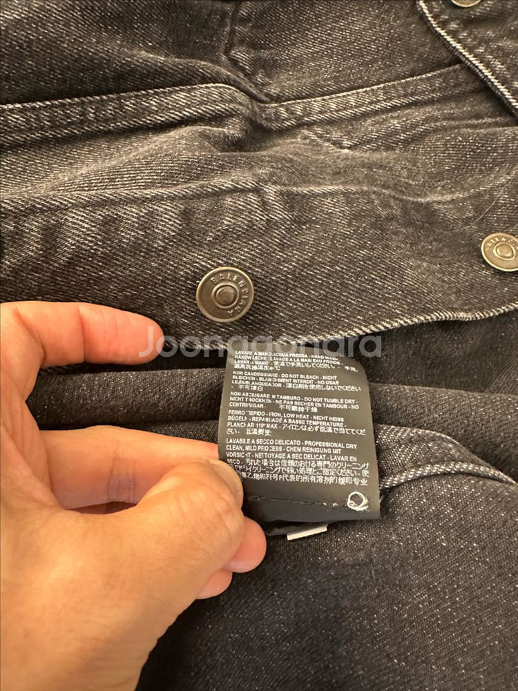 발렌시아가 데님자켓 판매중--5