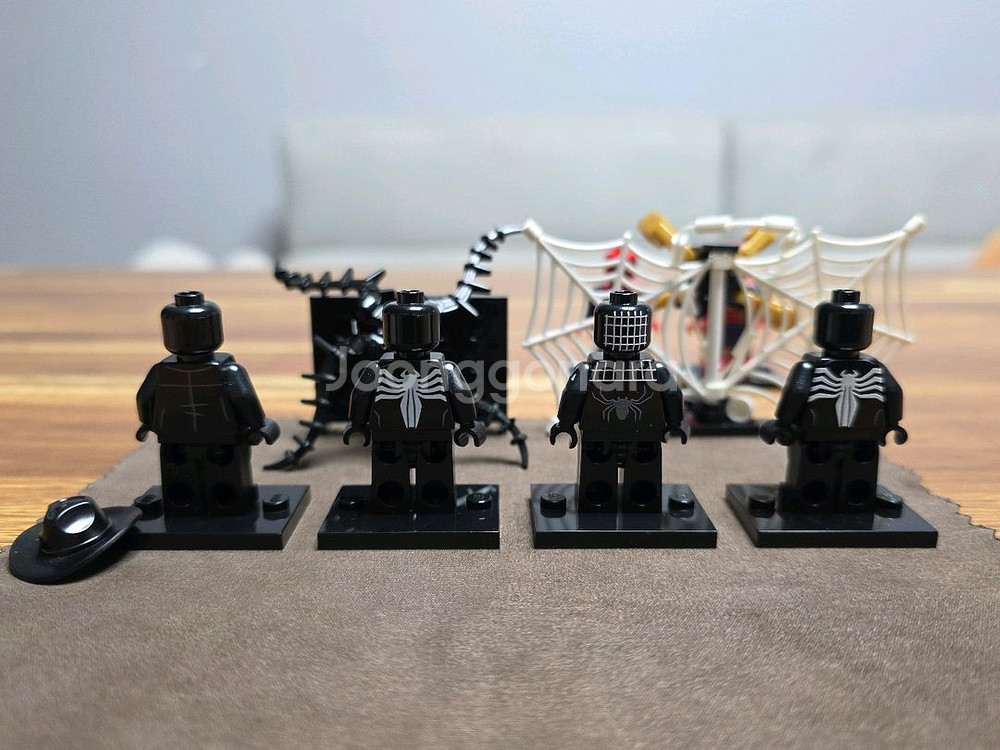 레고 76150, 76108, 76130, & 심비오트--1