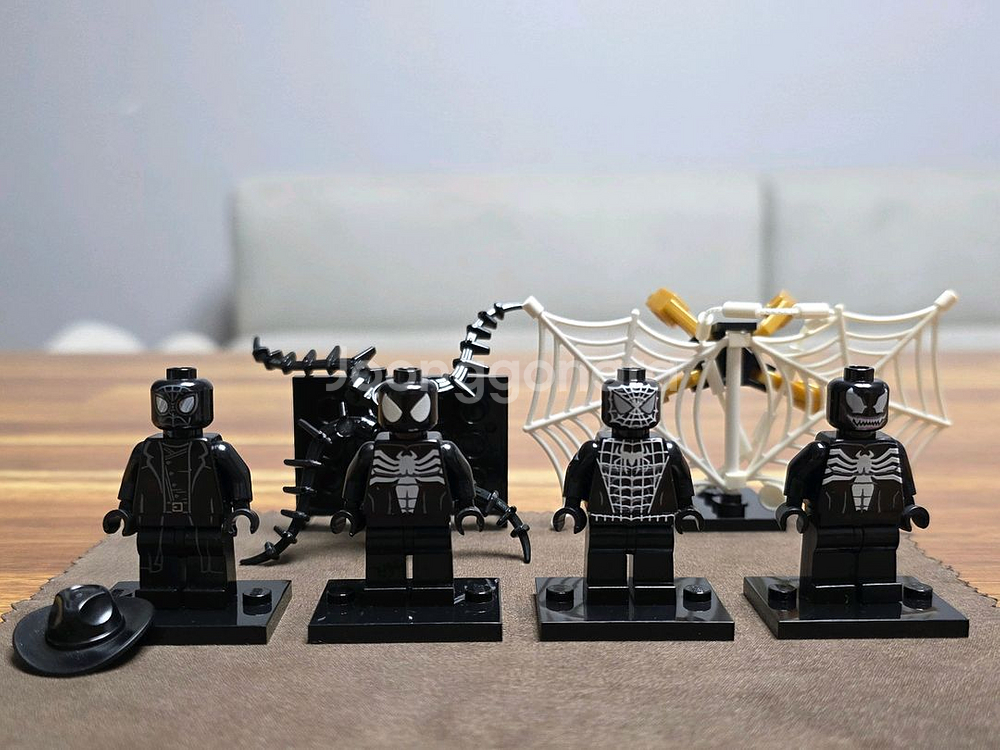 레고 76150, 76108, 76130, & 심비오트--0