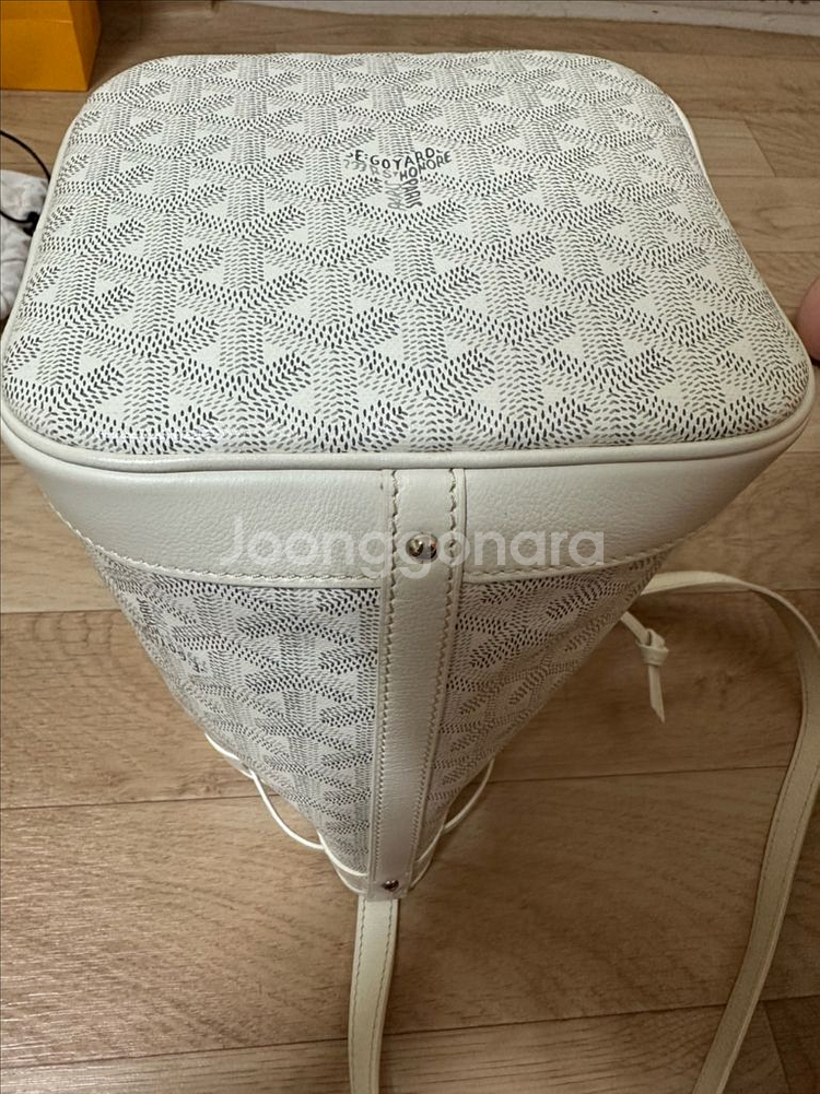 고야드 쁘띠플로 버킷백 화이트--7