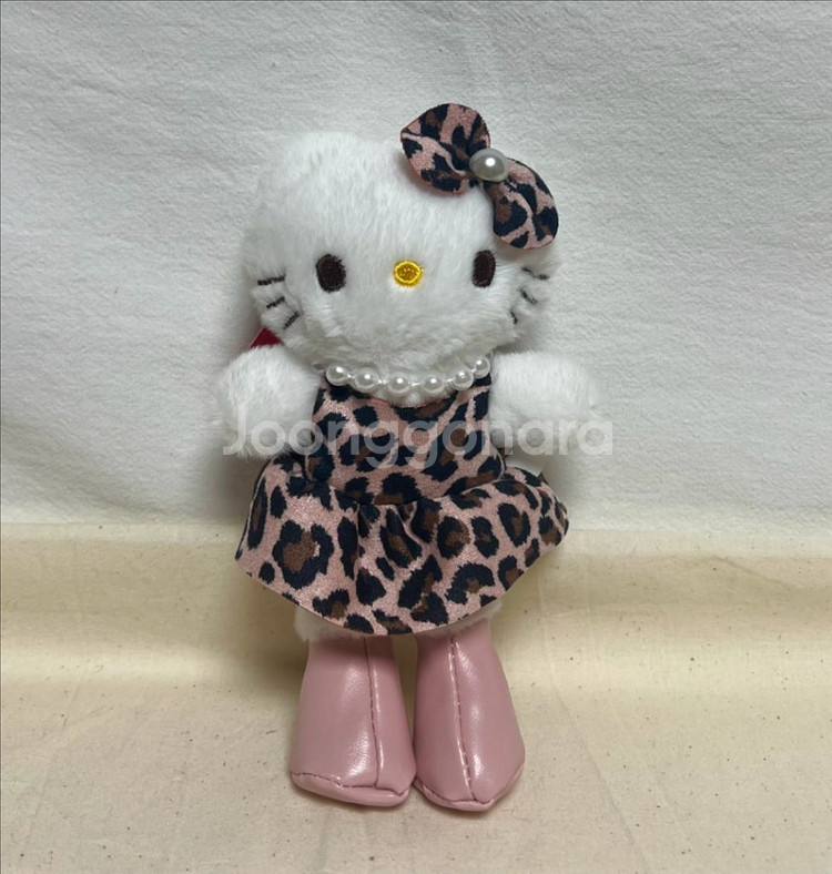 헬로키티 롱다리 가죽 핑크 호피 레오파드 키링--0