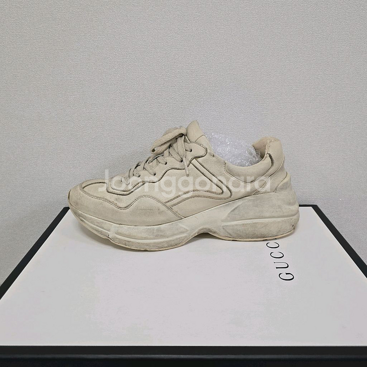 구찌 라이톤 더티 6.5사이즈 255 260 판매--0