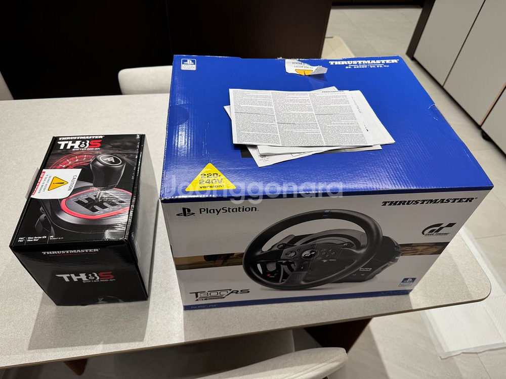 트러스트마스터 T300RS GT Edition + 거치--5