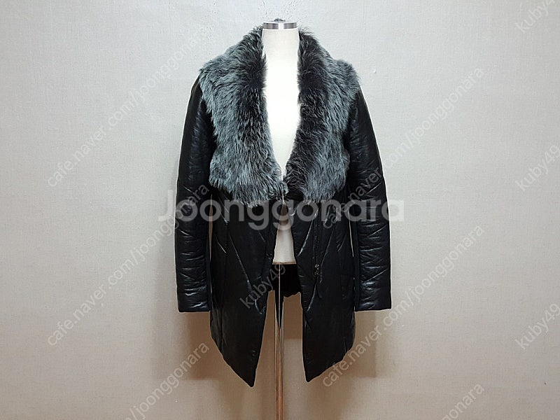 여우털 카라 램스킨 하프 여성 패딩 66-77 상태좋음--0