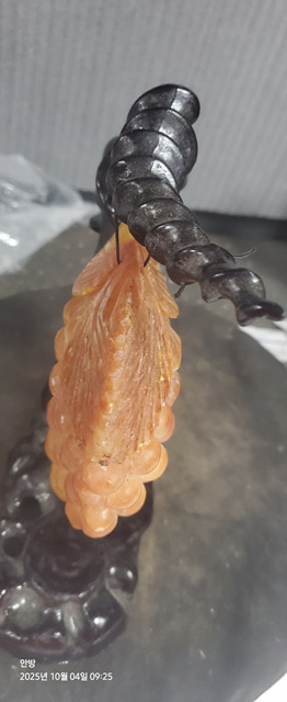 [골동품] 천연수산옥 포도문 좌대 장식품--9