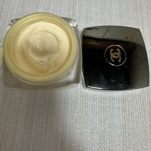 샤넬 수블리마지 마스크크렘50g 3개 일괄 팝니다