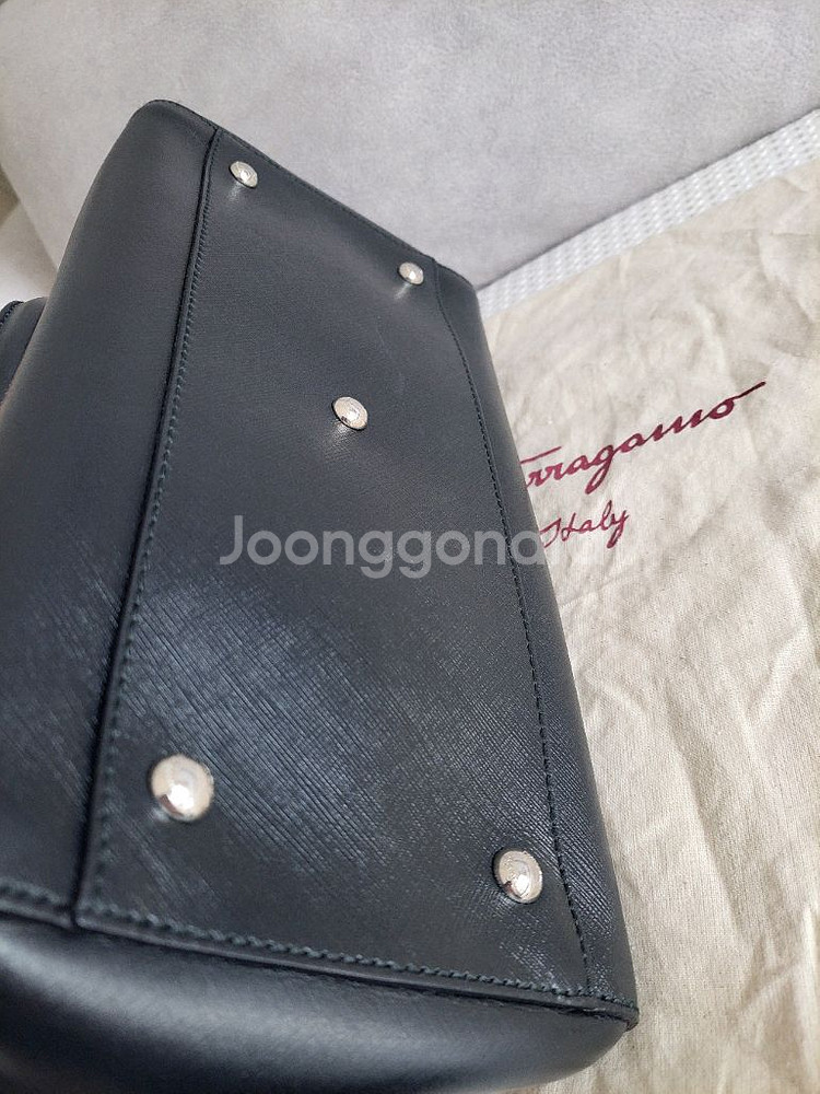 페레가모 더블 간치니 숄더백 토드백--8