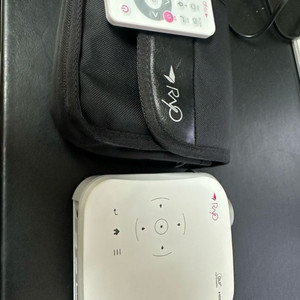 캠핑용 미니 빔프로젝터 캐논 rayo R10