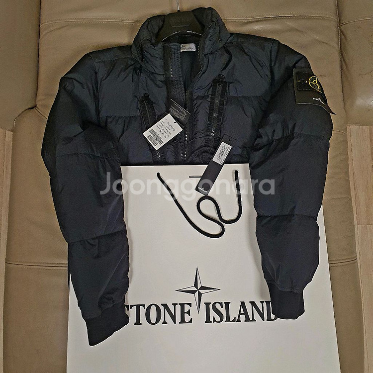 매장판)스톤아일랜드 21fw 논후드 숏패딩 L--7