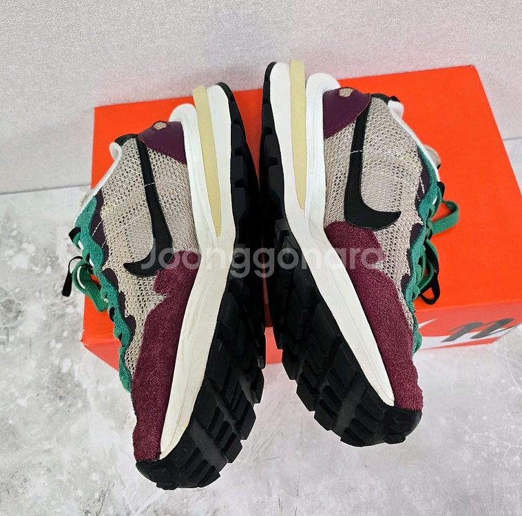 나이키 사카이 베이퍼와플 블랙 빌런 레드 290사이즈--2