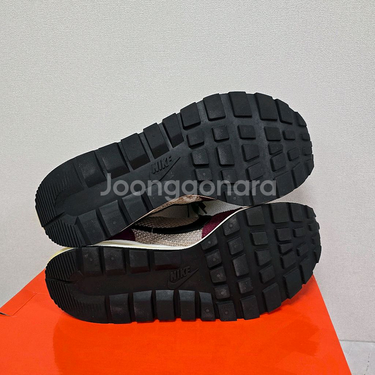 나이키 사카이 베이퍼와플 블랙 빌런 레드 290사이즈--5