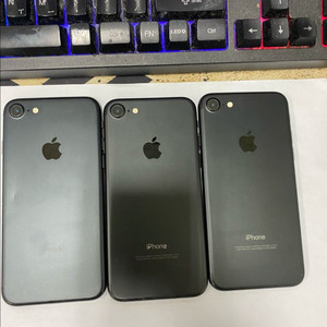 아이폰7 매트블랙 A급 32GB 배터리90% 카메라무음