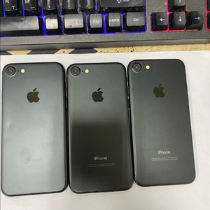 아이폰7 매트블랙 A급 32GB 배터리90% 카메라무음