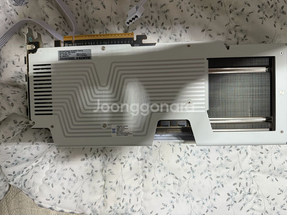 XFX 라데온 RX9070 XT 화이트 에디션--2