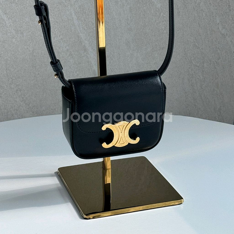 셀린느 미니 클로드 새상품--1