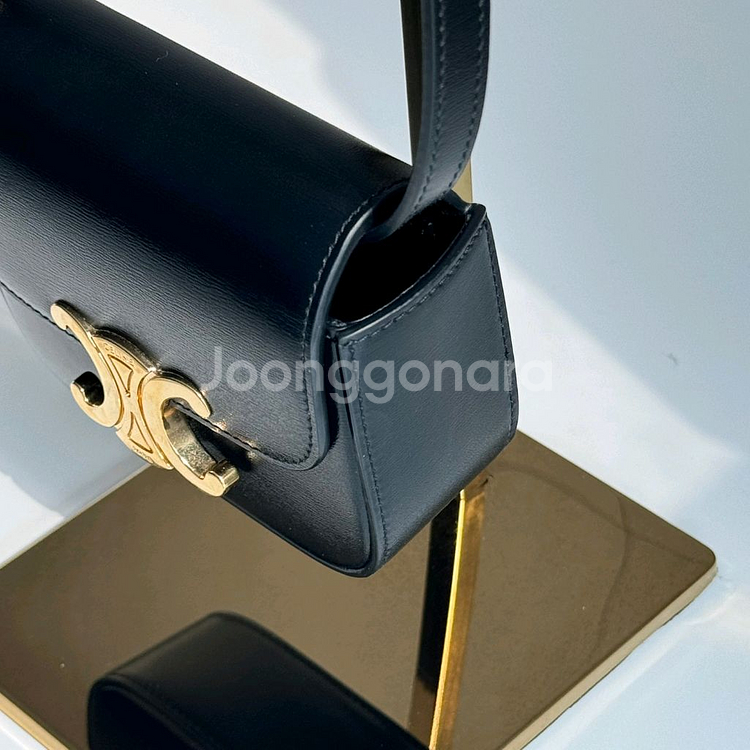 셀린느 미니 클로드 새상품--4