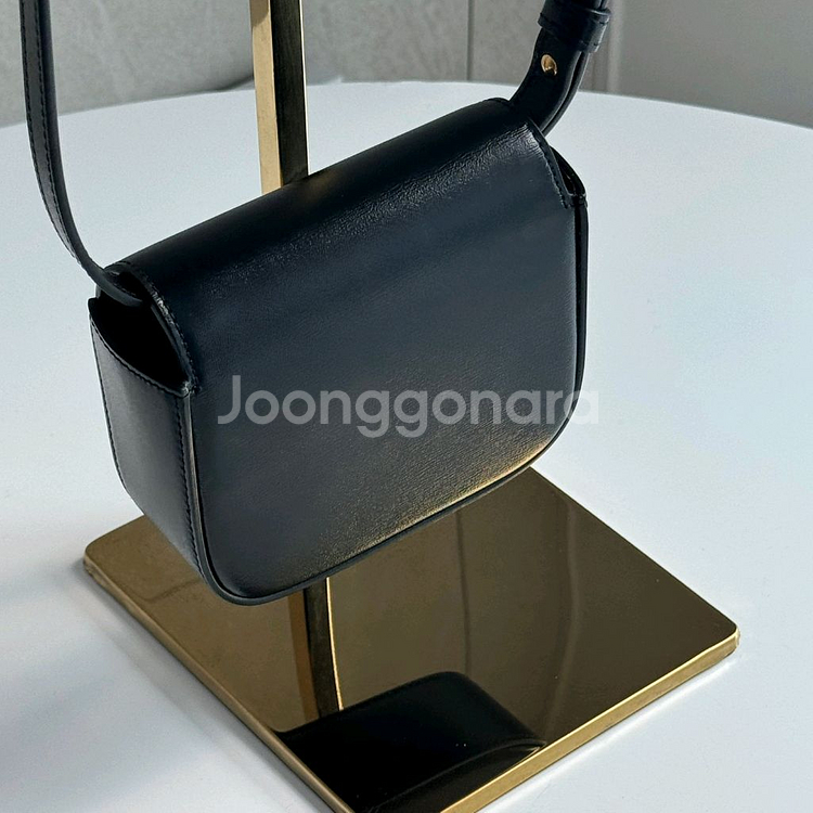 셀린느 미니 클로드 새상품--6