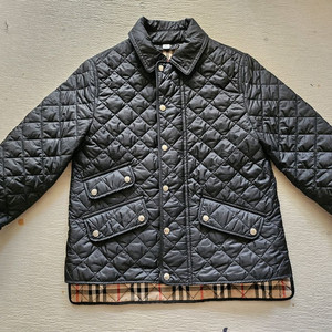 버버리 퀄팅자켓 8y