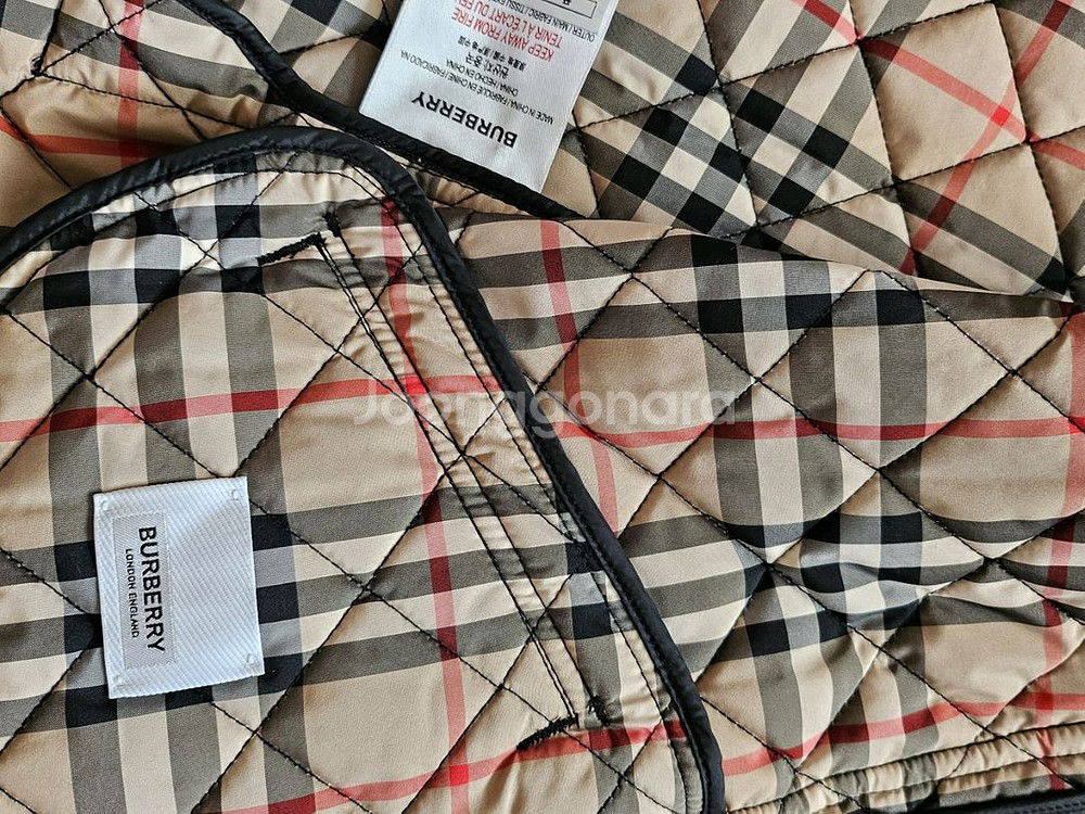버버리 퀄팅자켓 8y--3