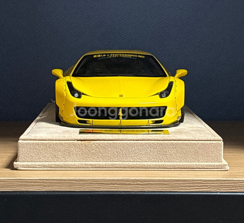 1:18 다이캐스트 (레진, 리버티워크) 458이탈리아--2