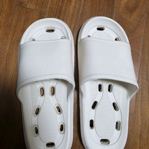 다이소 미끄럼방지 슬리퍼