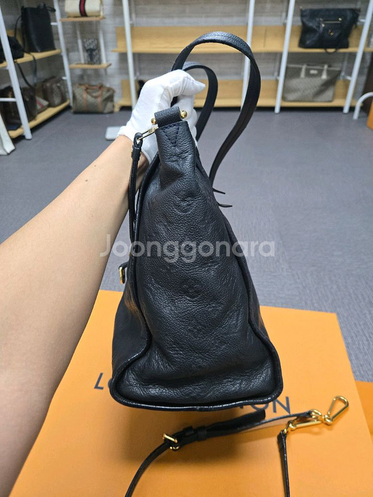 [특가][정품]루이비통 앙프레뜨 루미네즈 숄더백--3