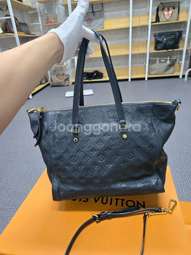 [특가][정품]루이비통 앙프레뜨 루미네즈 숄더백--1