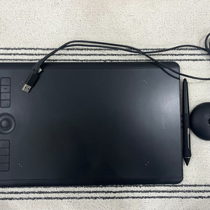 와콤 인튜어스 프로 PTH-660 중형 타블렛