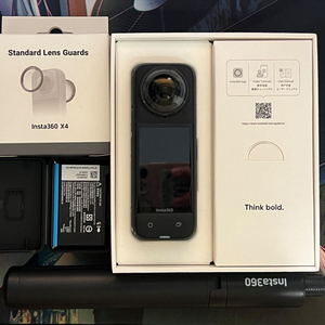 인스타360x4 (여분배터리, 셀피스틱, 불릿타임)
