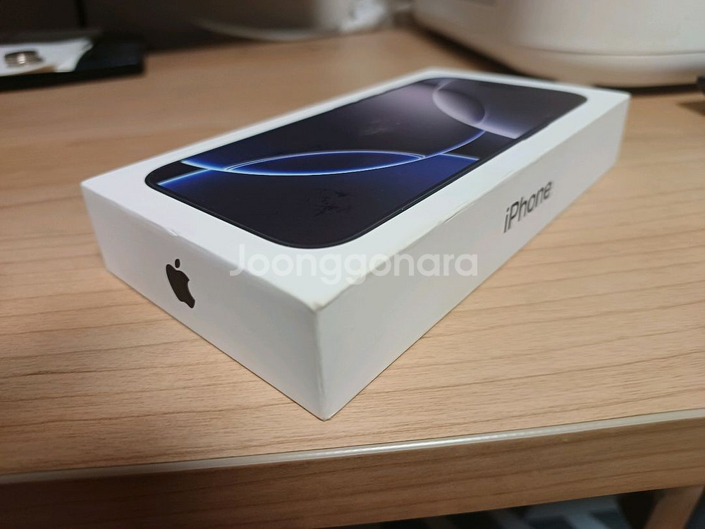 아이폰박스 아이폰16프로 블랙티타늄 내츄럴--3