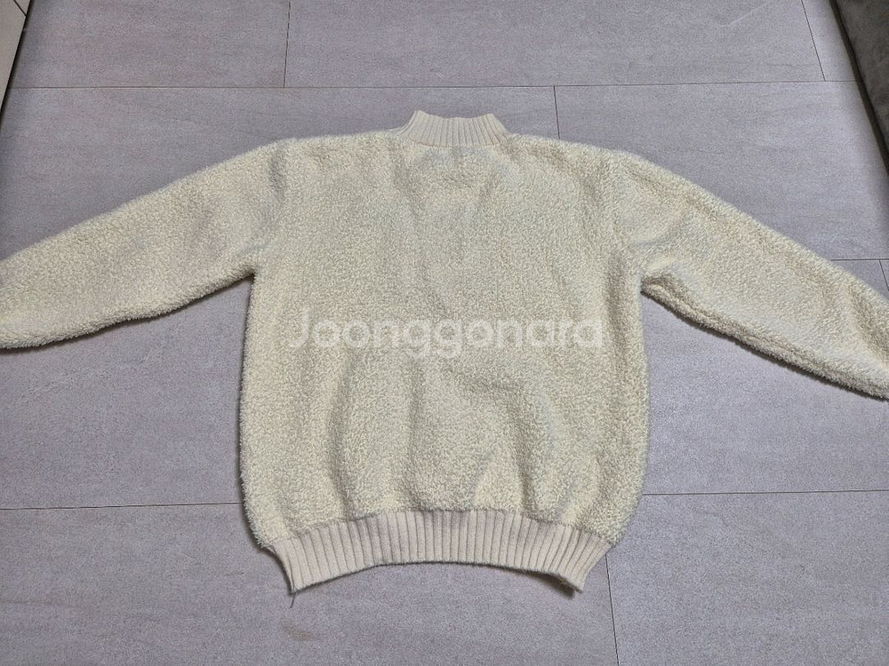 포커스 뽀글이 반넥 스웨터 프리사이즈--1