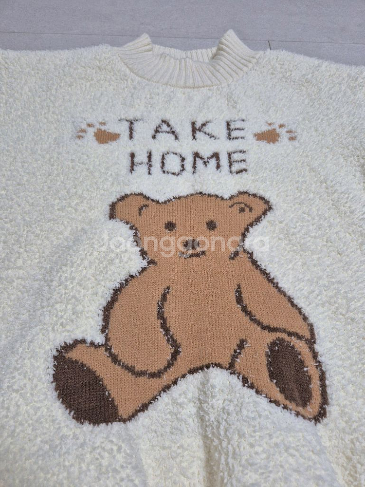 포커스 뽀글이 반넥 스웨터 프리사이즈--3