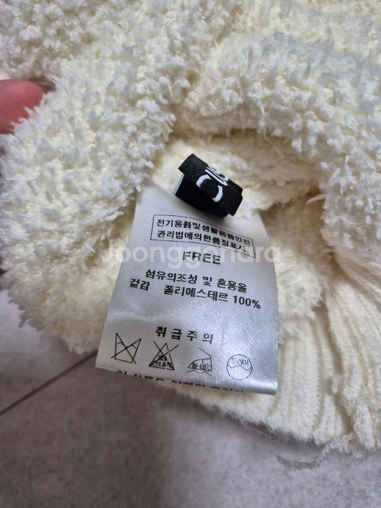 포커스 뽀글이 반넥 스웨터 프리사이즈--5