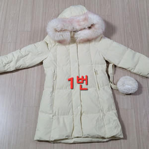 여아 겨울아우터(사이즈 130)