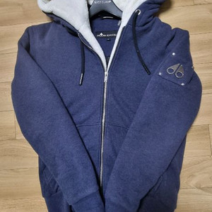 무스너클 버니스웨터 S