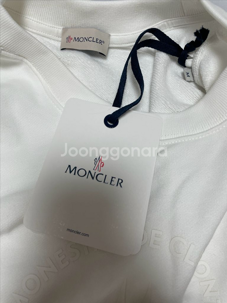 [새상품] 몽클레어 화이트 맨투맨 M 100--5