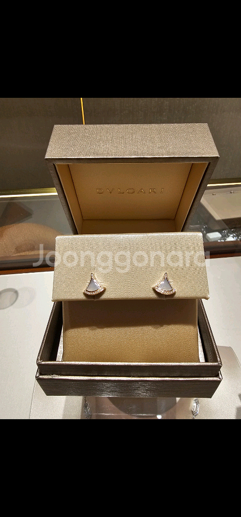 불가리, 디바스드림 스터드 이어링, 25년 6월 구입--3