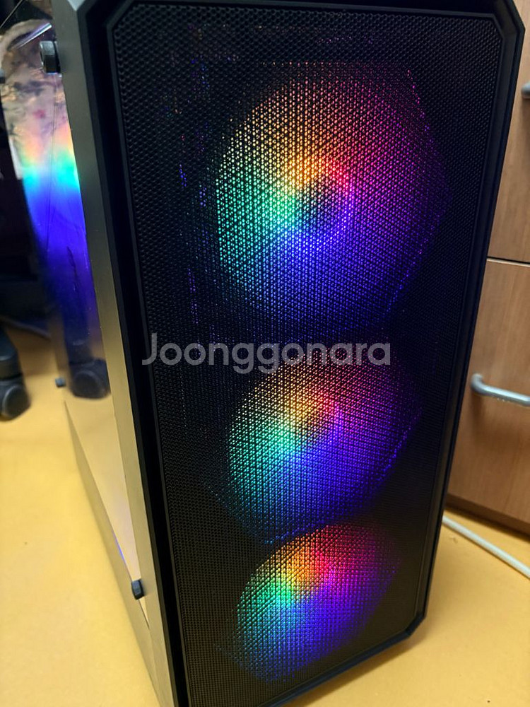 컴퓨터 본체,모니터 팝니다--3