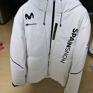 데상트 24FW 더미작스 패딩팔아요(95)