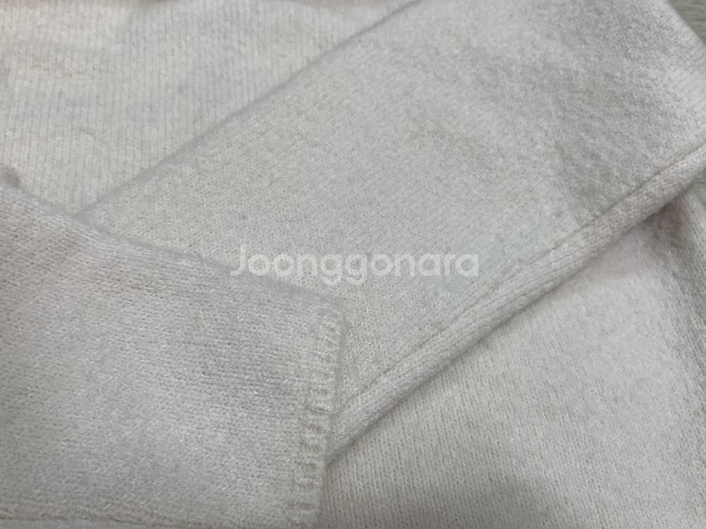 윤슬샵 카멜 오프숄더 니트 더바넷 타낫 온트--9