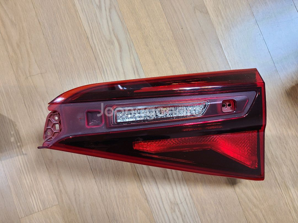 2020년식 셀토스 후미등 (테일램프) 1대분 세트--0